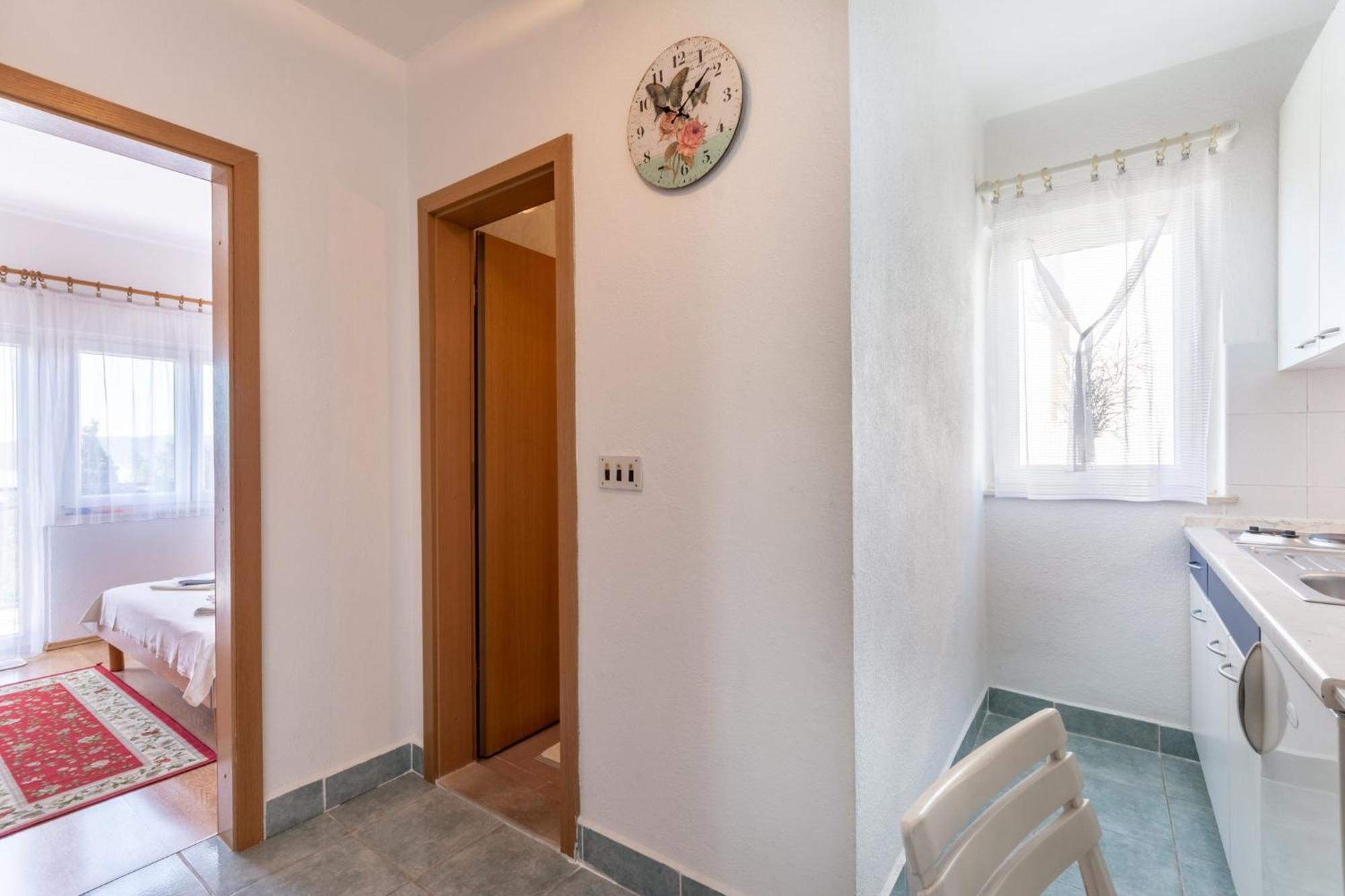 Apartments Mimi Трогир Стая снимка