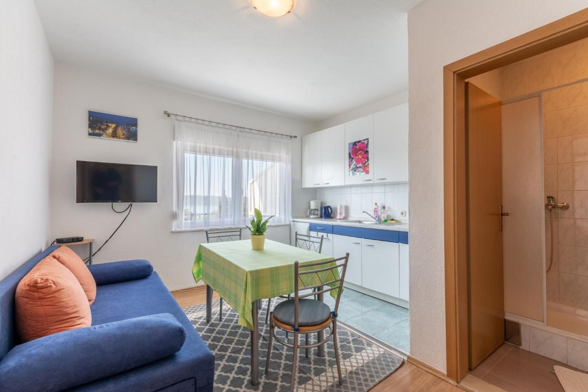 Apartments Mimi Трогир Стая снимка