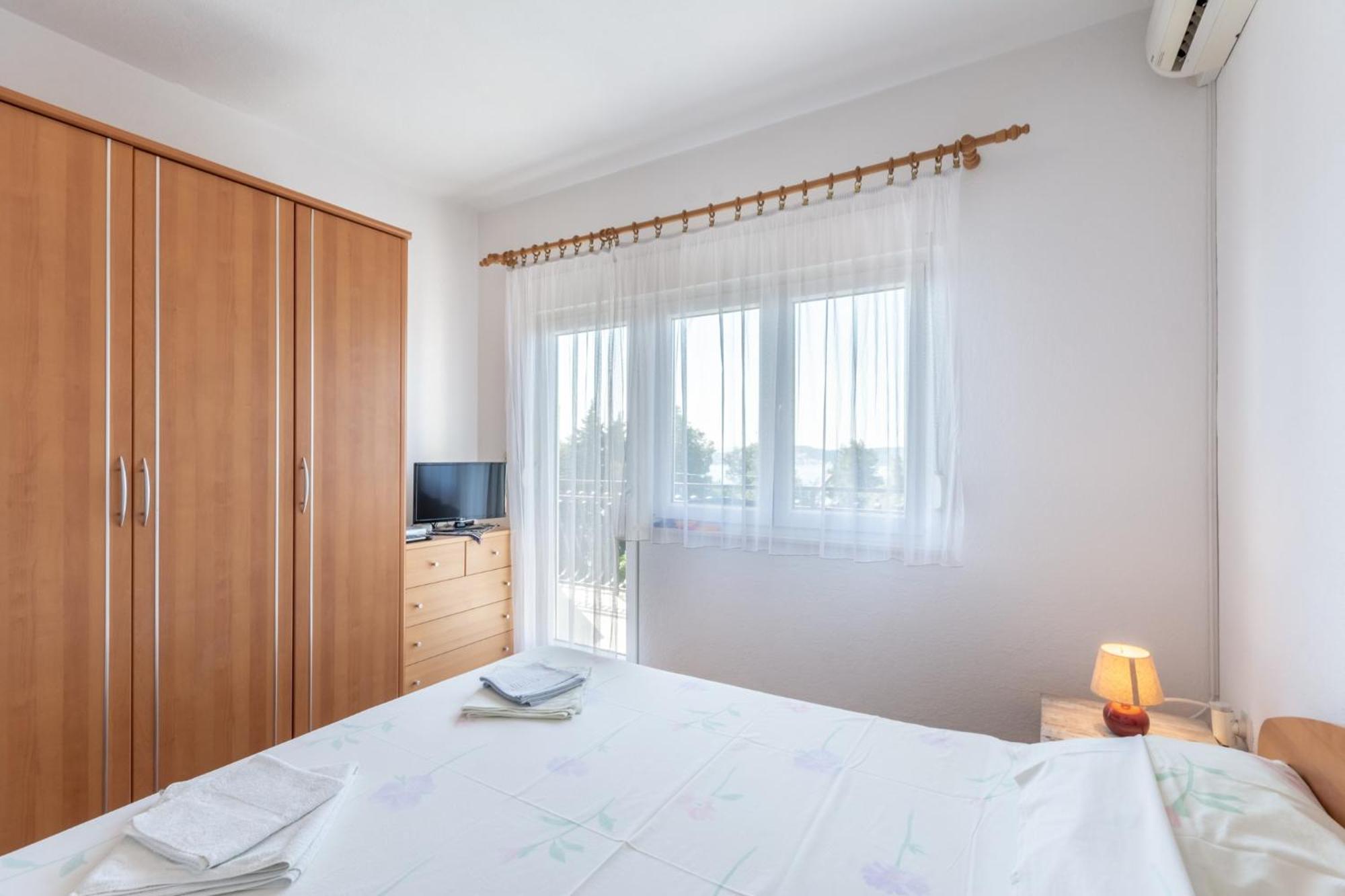 Apartments Mimi Трогир Стая снимка