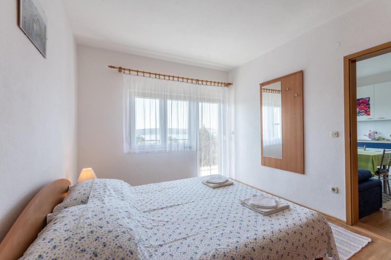 Apartments Mimi Трогир Екстериор снимка